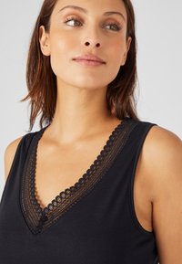 Damart AU COL V CLIMATYL - Maglietta intima - Black