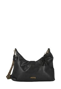 Bolso de hombro de piel negra con forma curva, que presenta un logo dorado, un adorno de borlas y una correa con un diseño. Textura suave en general.