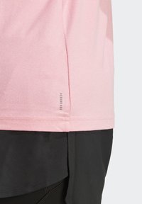 adidas Performance AEROREADY ESSENTIALS - STRIPES - Spordi T-särk - bliss pink/white