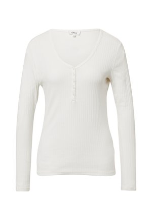 Haut blanc à manches longues avec une texture côtelée, encolure en V et une patte de boutonnage à l'avant. Tissu lisse sans motifs visibles.