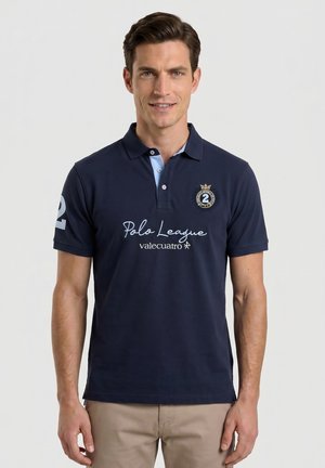 VALECUATRO, POLO BORDADO LEAGUE - Polo - azul marino