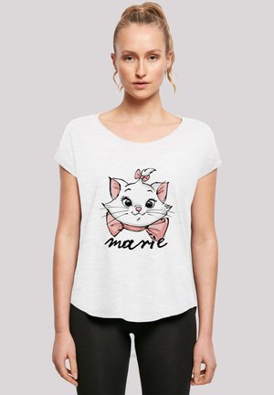 Hvit T-skjorte med kort erm, prydet med et grafisk motiv av en katt med store øyne og en rosa sløyfe, ledsaget av navnet "Marie" i et lekent skrifttype.