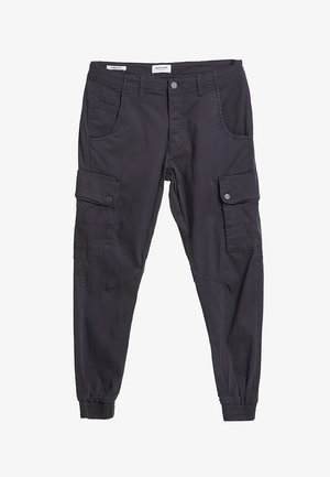 Donkergrijze cargobroek met knoopsluitingen aan de zijzakken, elastische boorden, voorzakken, riemlussen en een knoopsluiting in de taille.