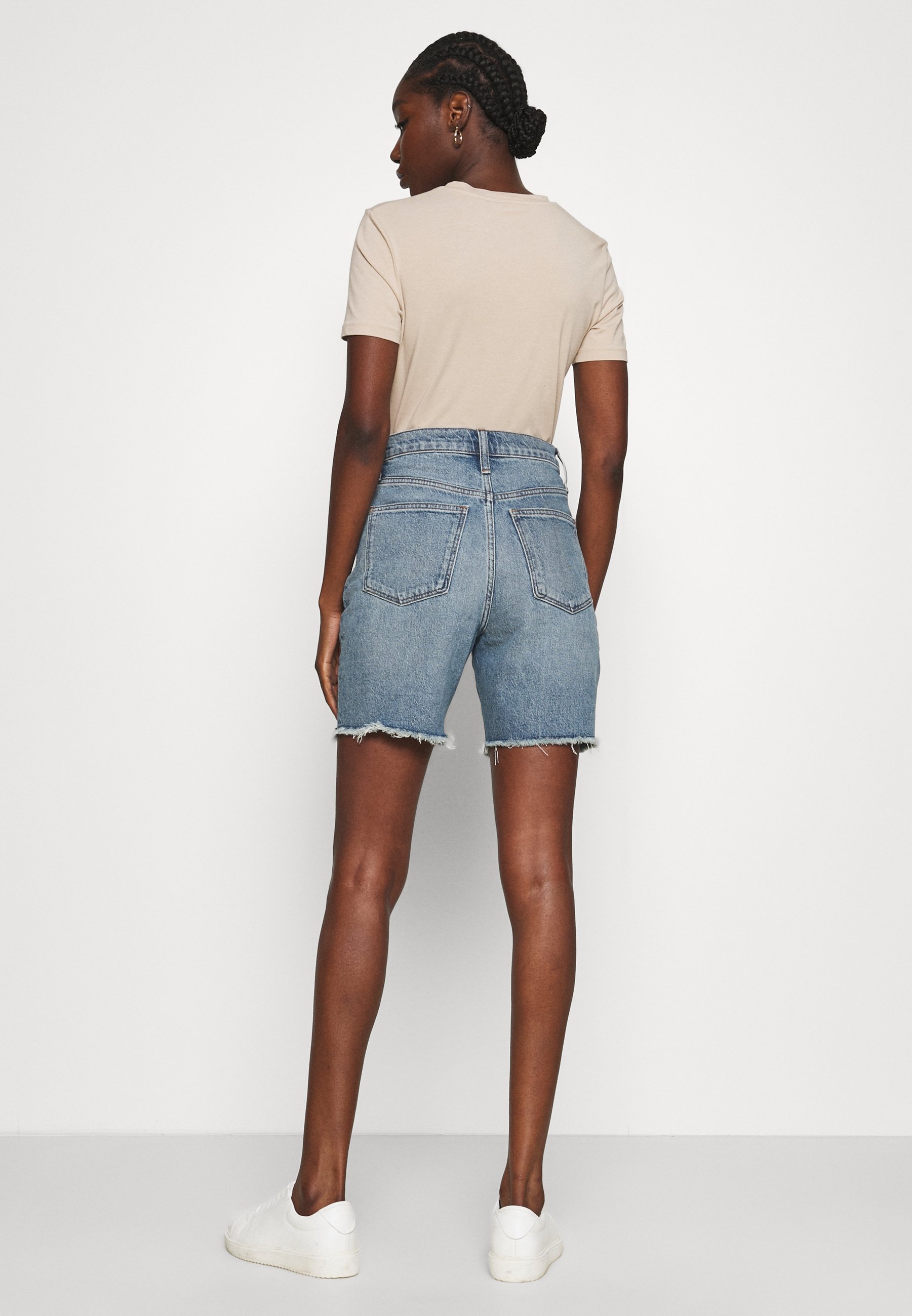 MID LENGTH - Denim shorts - blue denim 