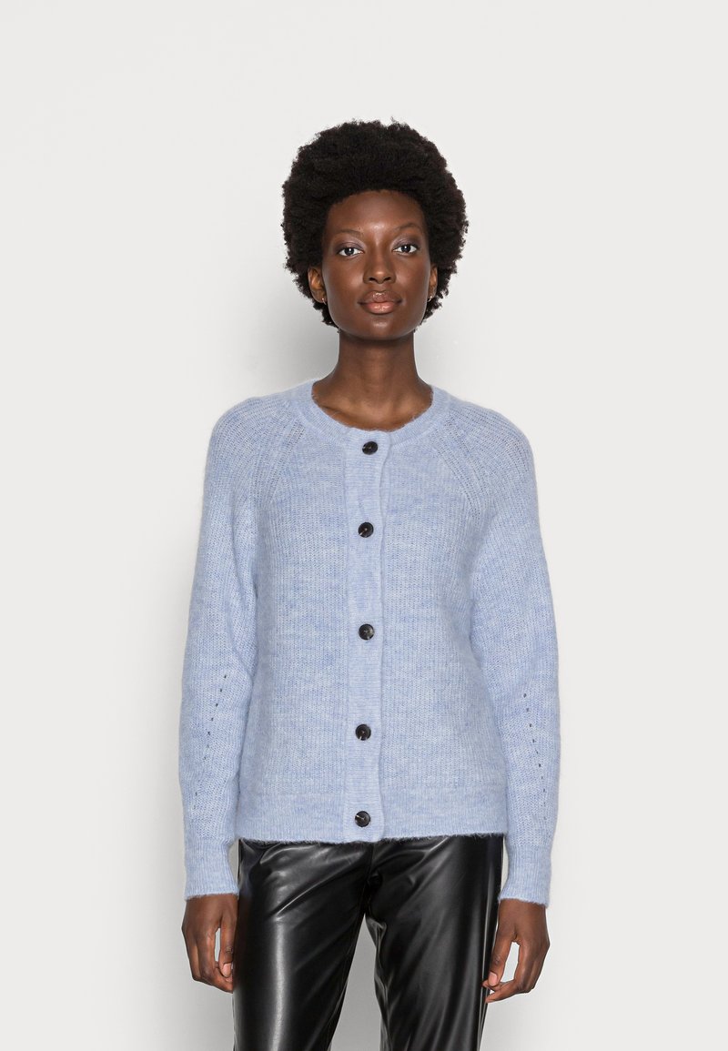 Damen Strickjacken | Selected Femme SLFLULU Strickjacke brunnera blue/hellblau - TD82527 Damen Strickjacken | Selected Femme SLFLULU Strickjacke brunnera blue/hellblau - TD82527
