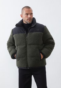 Pier One Winterjacke - teal/black