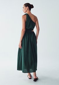 ST MRLO AMILE MIDI - Denní šaty - emerald
