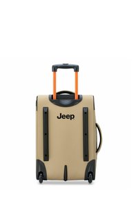 Maleta con ruedas de color marrón claro con acentos negros y un mango telescópico naranja. Presenta el logo de Jeep e incluye un asa lateral.