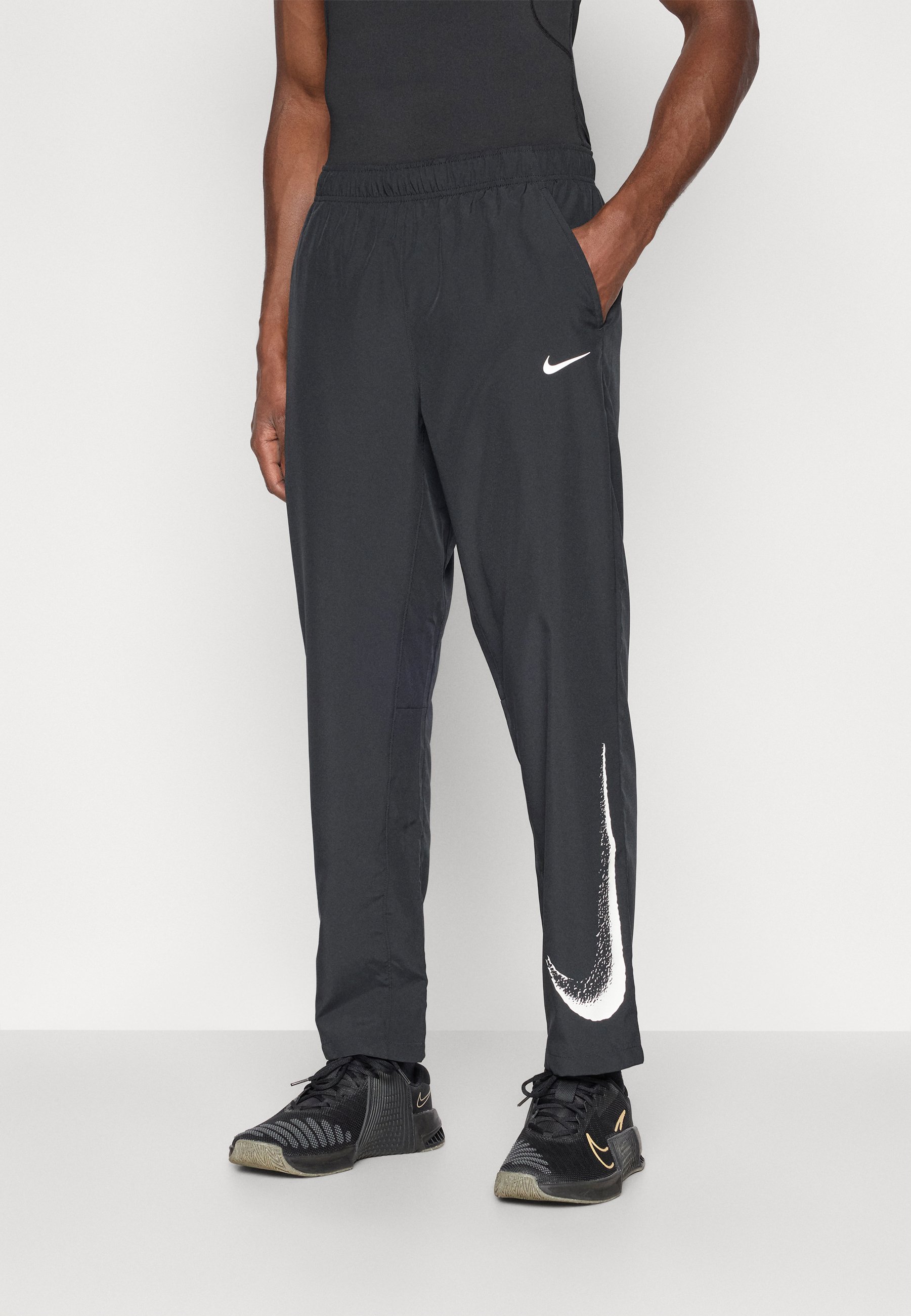 mens nike performance clothing