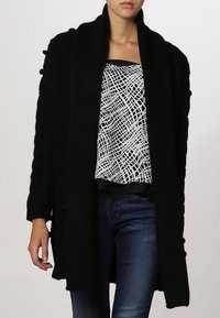 mint&berry Kardigan - black