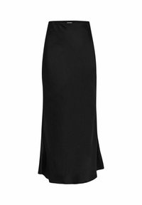 Sort satin midi-nederdel med en glat tekstur, der har en sideslids for god bevægelsesfrihed og en tætsiddende silhuet.