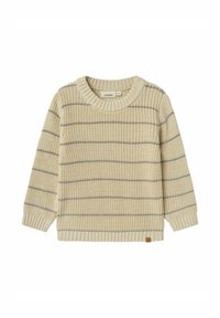Cremfarbener Strickpullover mit horizontalen grauen Streifen, gerippten Bündchen und Saum sowie einem runden Halsausschnitt. Mit einem kleinen Markenetikett am Saum.