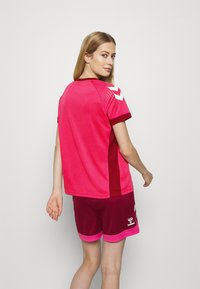 Hummel LEAD WOMEN - T-shirt med print - raspberry sorbet