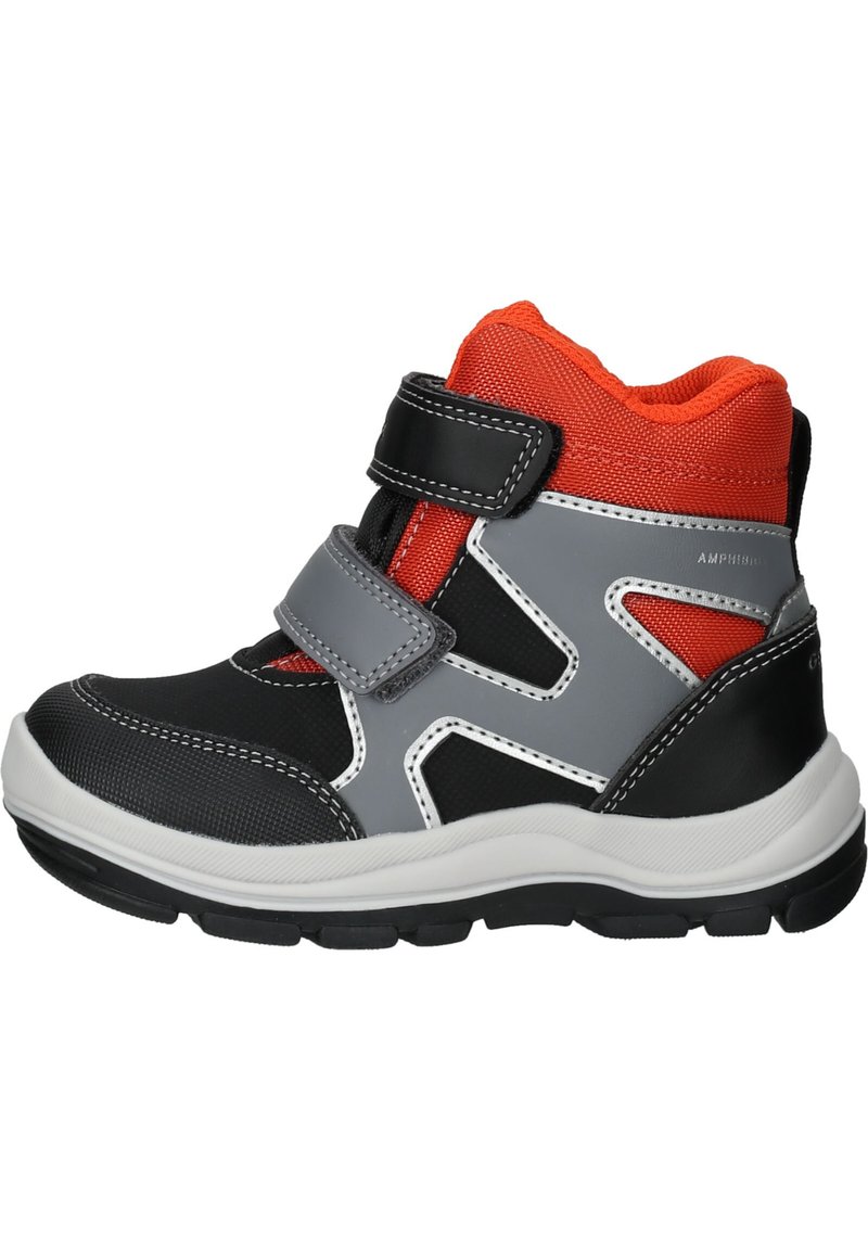 Zwarte en grijze hoge sportschoenen met oranje accenten, voorzien van twee klittenbandsluitingen, een gevoerde kraag en gegoten rubberen zolen.