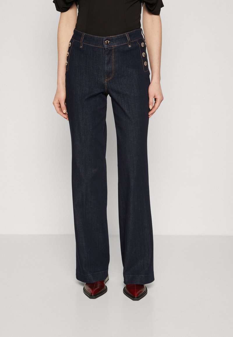 Guess - NEW PANT - Flared Jeans - be fine, Vergroten