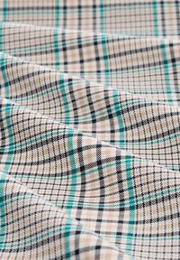 MIT KAROMUSTER - A-Linien-Rock - beige green check