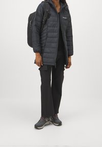 Columbia Abrigo de invierno - black