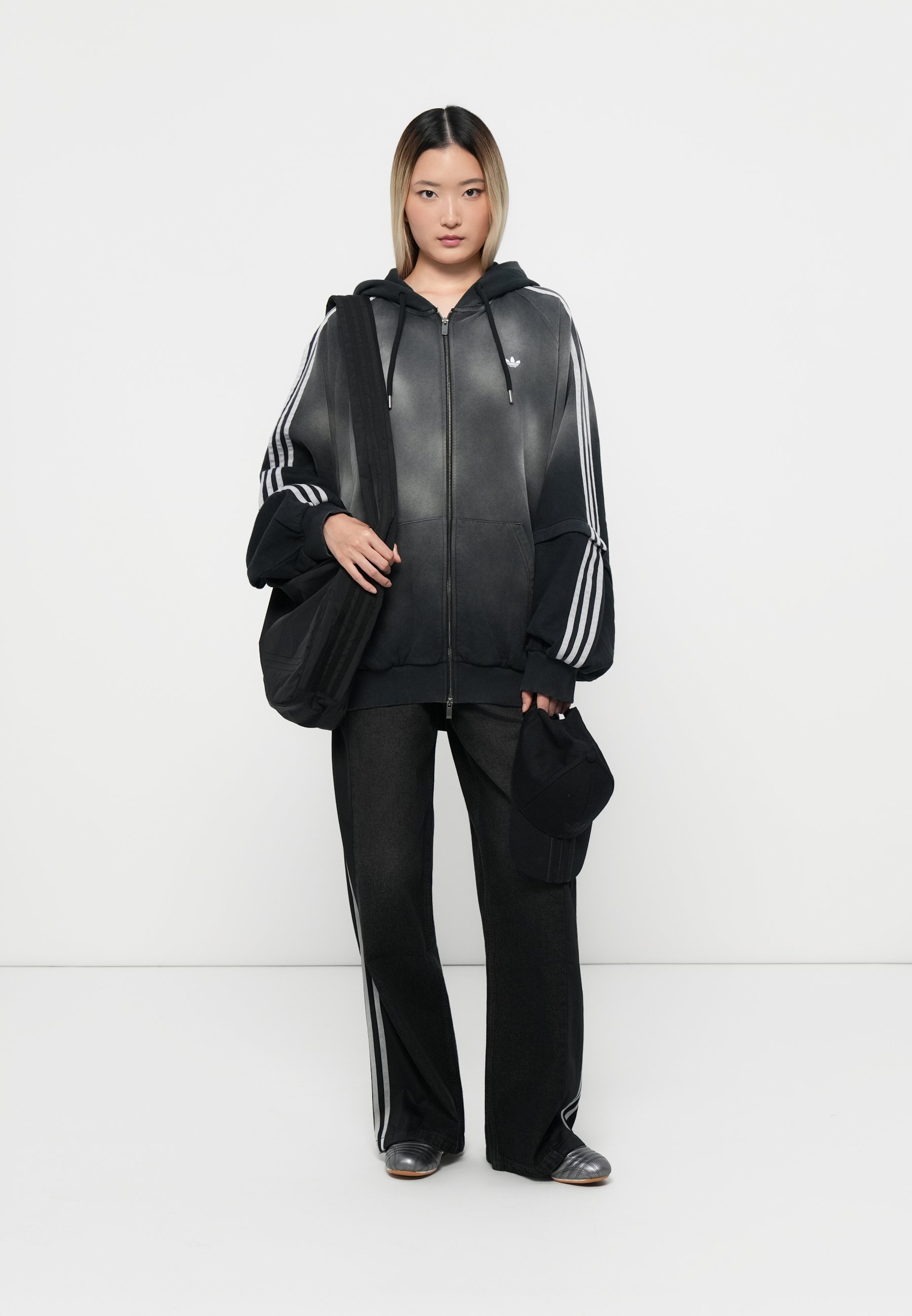 adidas Hoody ZiP-UP ウォームアップスーツ【ブラックXL】美品 adidas Originals HOODIE - Zip-up sweatshirt - black/grey six