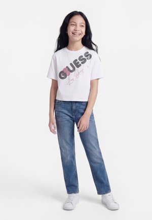 Guess JUNIOR - Nyomott mintás póló - pure white