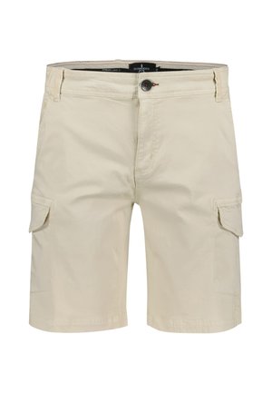 Beige cargoshorts tot op de knie met knoopsluiting, lussen voor riem en klepzakken op beide dijen.