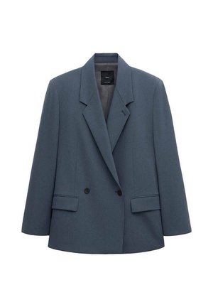 Temno sivi dvoredni blazer z širokimi ovratniki, dvema sprednjima žepoma s poklopcem in dvema črnima gumboma, prikazan na belem ozadju.