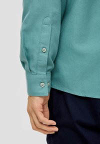 s.Oliver REGULAR  BUTTON-DOWN - Hemd - minze