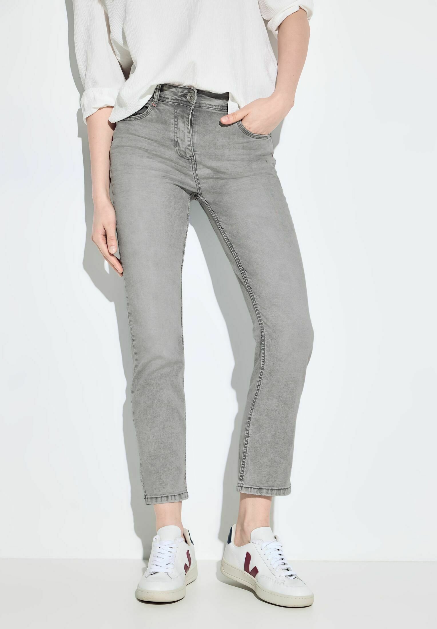 Cecil Jeans Donna Slim Fit Modello Vicky – Vita Alta, Gambe Skinny, Lavaggio Nero, Taglie UE