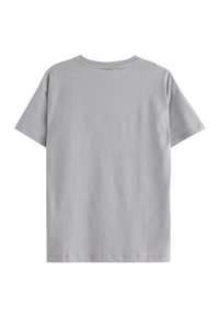Grå bomulds T-shirt med korte ærmer, rund halsudskæring og en glat tekstur. Har et enkelt, ensfarvet design uden udsmykninger.
