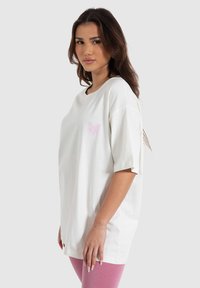 Smilodox PAYTON OVERSIZE - T-shirts print - creme
