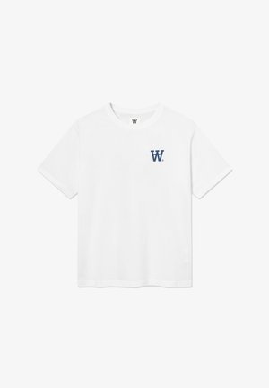 T-shirt bianca in cotone con scollo a girocollo. Presenta un piccolo logo "W" blu navy sul lato sinistro del petto. Maniche corte, vestibilità rilassata.