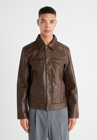 Levi's® TRUCKER - Veste en similicuir - saddle