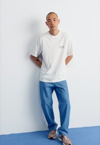Carhartt WIP STAMP - Apdrukāts T-krekls - white/black