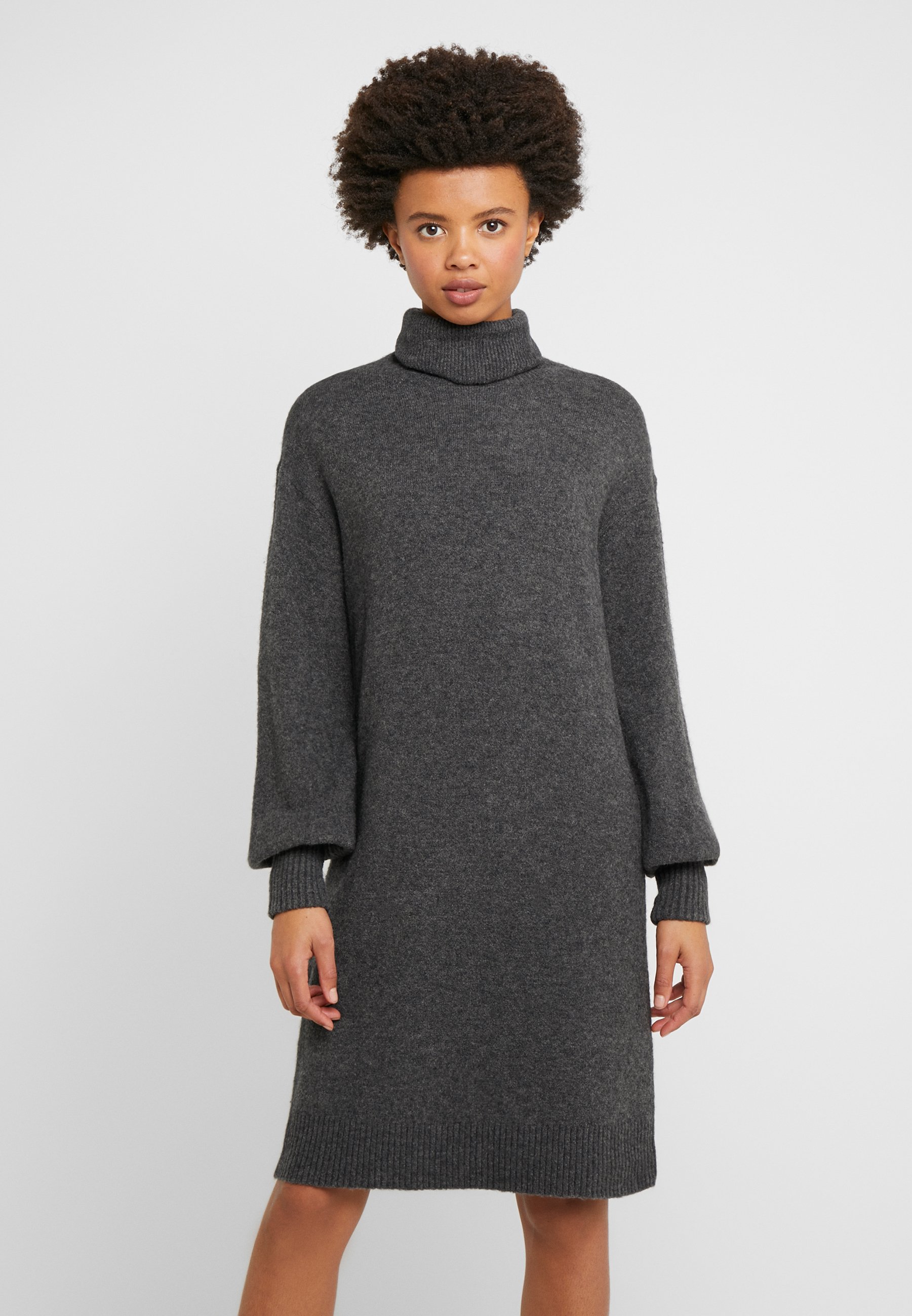 J.CREW SUPERSOFT TURTLENECK DRESS Strikket kjole J.CREW SUPERSOFT TURTLENECK DRESS - Strikket kjole - black