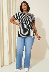 Curves Like These TIE SIDE - Tričko s potlačou - stripe