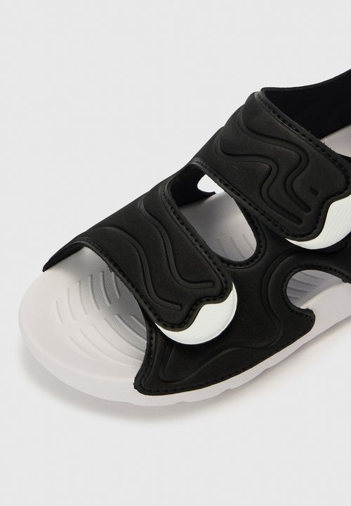 adidas ALTASWIM 3 C - Walking sandals - core black/white — foto 6