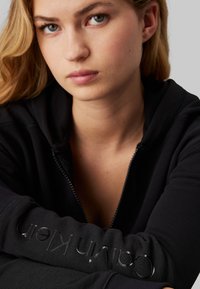 Calvin Klein Performance HALF ZIP  - Felpa con cappuccio - black beauty
