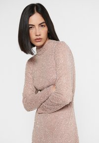 Maryisa EMBELLISHED SEQUINS  - Společenské šaty - taupe blush
