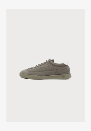 Emporio Armani, SNEAKER - Sneakers - fango/white