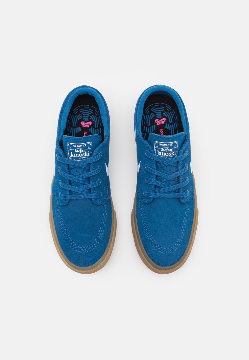 Nike Sb Nike Sb Zoom Stefan Janoski Rm Skateboardschuh Trainers Court Blue White Light Brown White Zalando Ie Nike Sb Nike Sb Zoom Stefan Janoski Rm Skateboardschuh Trainers Court Blue White Light Brown White Zalando Ie