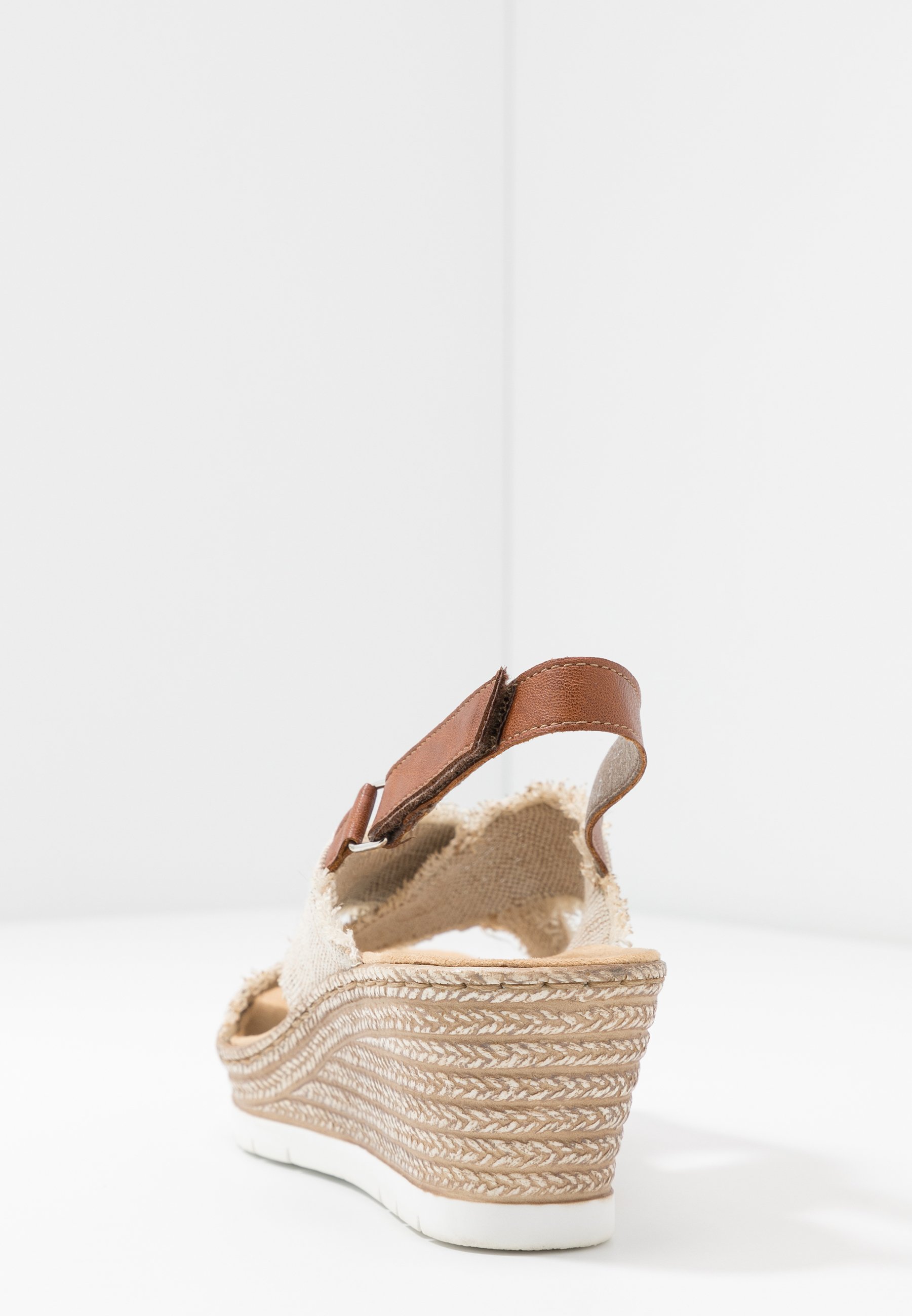 Rieker Sandalen met plateauzool - cognac/Beige - Zalando.nl