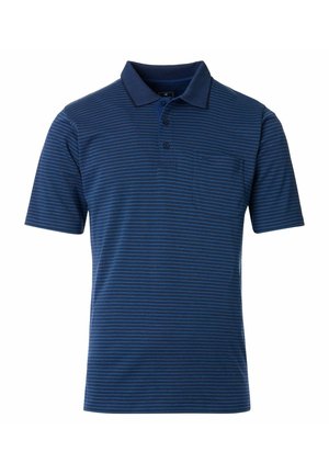 Navyblaues Poloshirt aus weichem Stoff, mit horizontalen Streifen in einer helleren Nuance, einer Drei-Knopf-Leiste und einer Brusttasche.