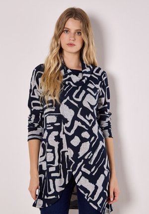 Navy und graues Oberteil mit Cowl-Nackenausschnitt, abstrakten Mustern, langen Ärmeln und asymmetrischem Saum. Weicher Stoff mit strukturierter Oberfläche.