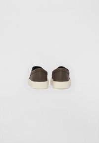 Calvin Klein HYBRID LACE UP - Stringate sportive - rocky brown