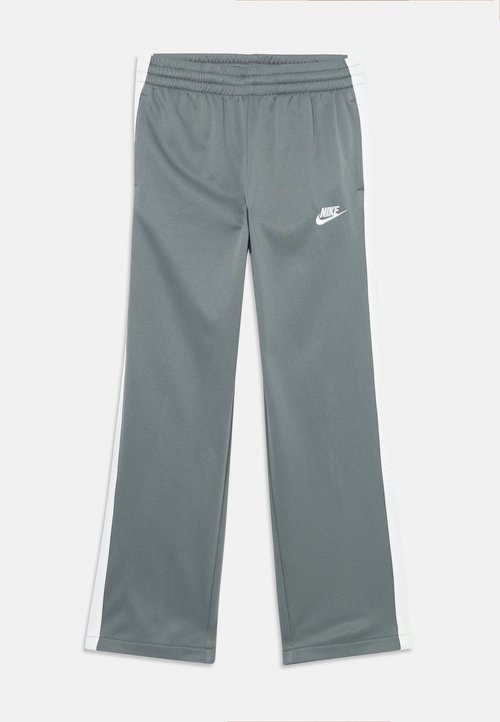 Nike Sportswear — foto 3