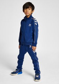 Hummel UNISEX SET granatowy