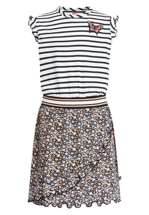 Robe sans manches à rayures horizontales noires et blanches, écusson papillon sur la poitrine, taille élastique, jupe fleurie avec ourlet volanté et bordure.