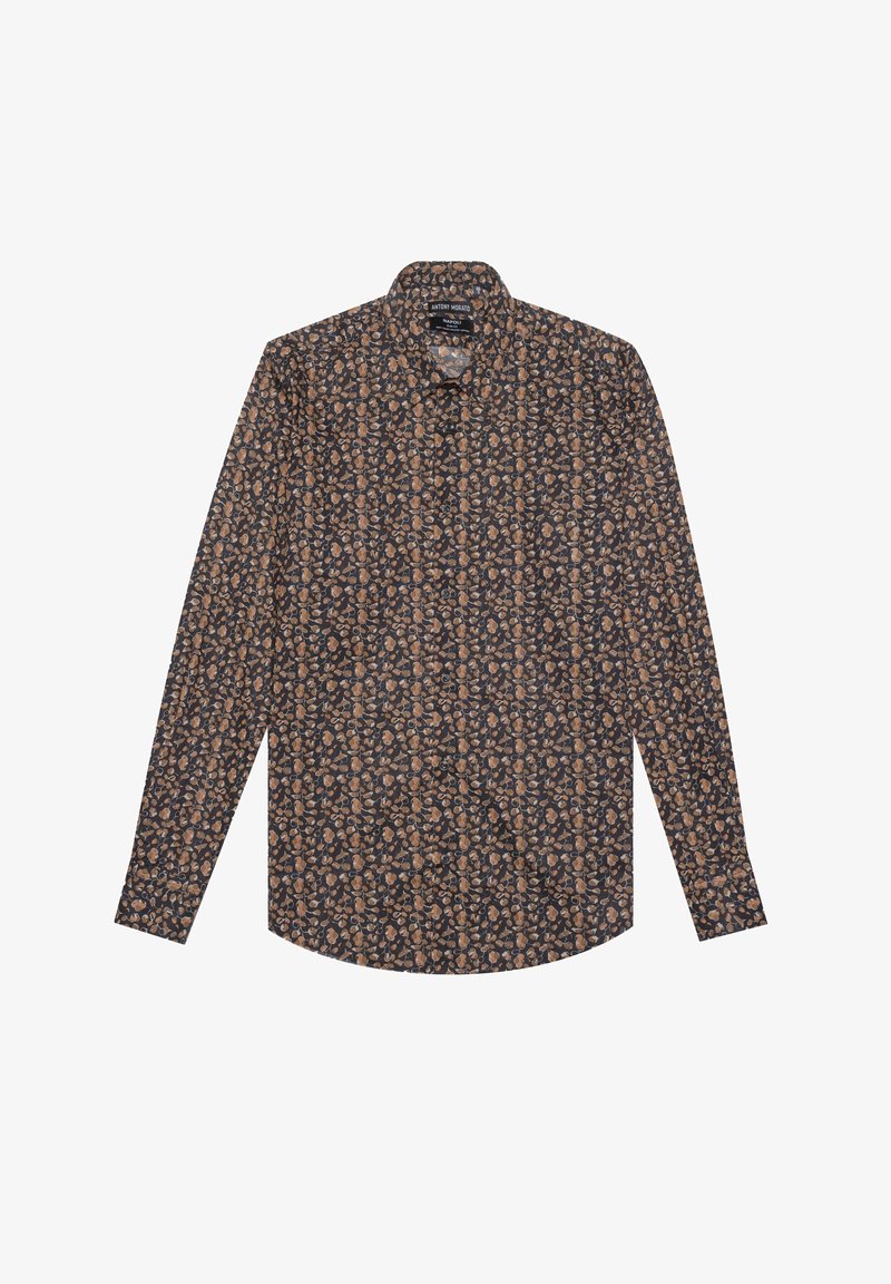 Chemise à manches longues avec boutonnière, fond sombre et motif floral marron et beige petit couvrant l'ensemble, col pointu.