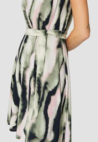 s.Oliver BLACK LABEL Robe de jour - navy