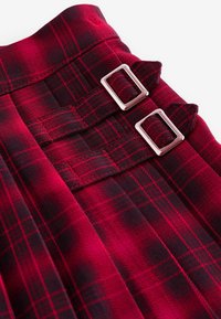 Next CHECK - REGULAR FIT - Faltenrock - red