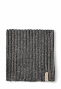 Grau gestrickter Schal mit gerippter Textur. Verfügt über ein kleines Label auf der unteren rechten Seite. Strapazierfähiges Wollmaterial.